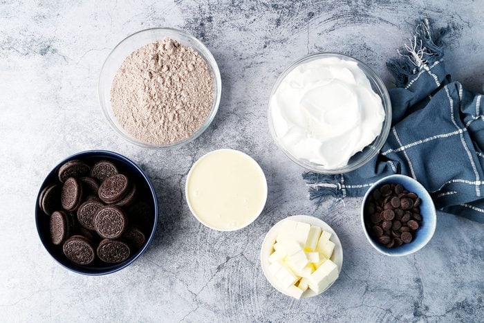 Oreo Dump Cake Ingredients